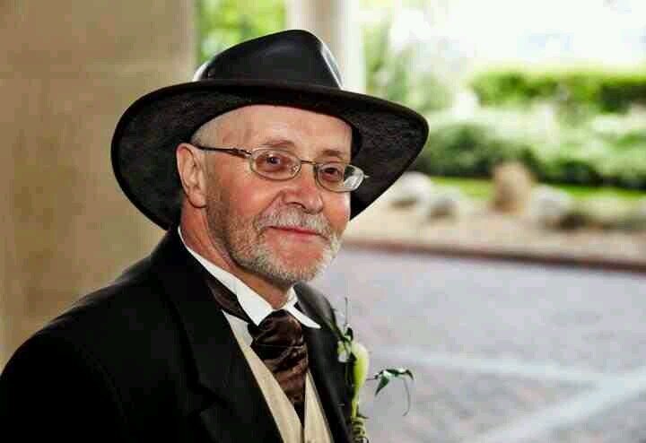 swmolineux's profile picture. 