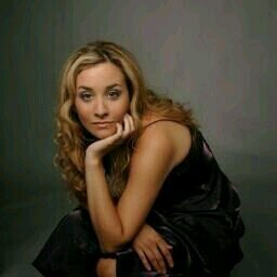 RaeNDay's profile picture. 