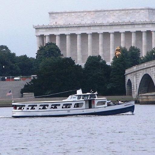 FlowPotomac's profile picture. All about DC - let the Potomac flow..