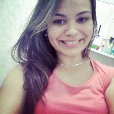 Suba os degraus da sua vida um de cada vez. Não passe por cima de ninguém. Vença pela sua capacidade. Com honestidade, caráter e amor! (:
