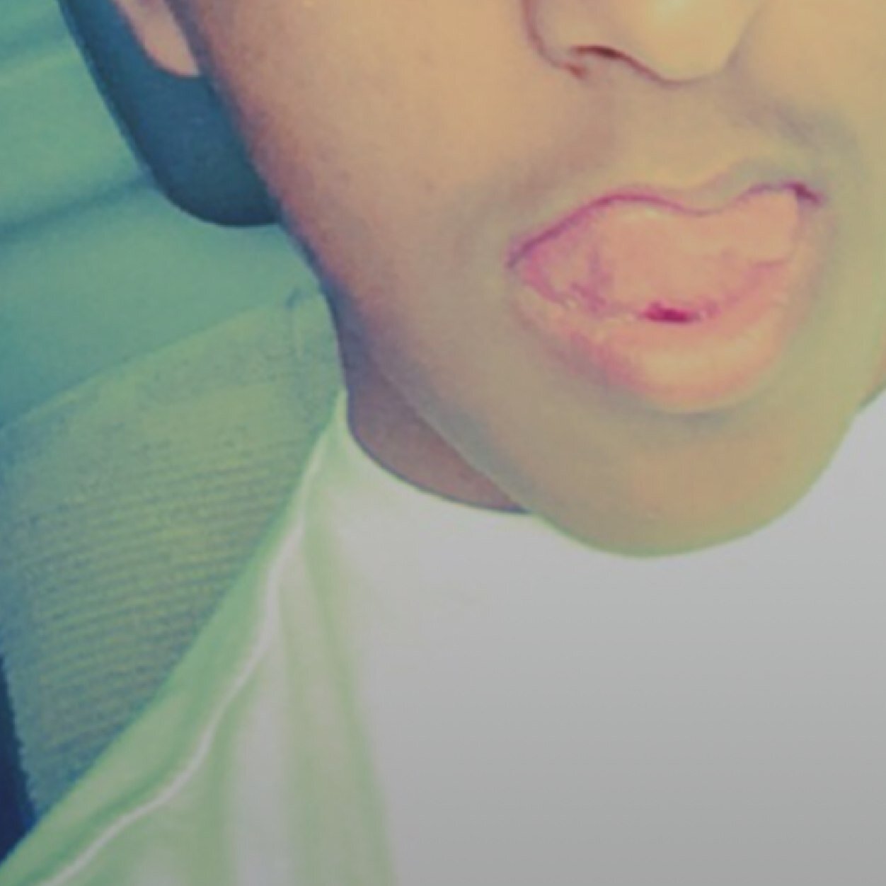I'needa to fainda my athare have * Pleeeeesa ):
