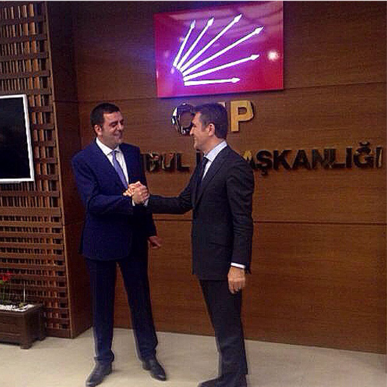 30 MART'TA DEMOKRASİ KAZANACAK! Bu mücadelenin,büyük demokratik zaferimizin önünde hiç kimse hiç bir güç duramayacak.