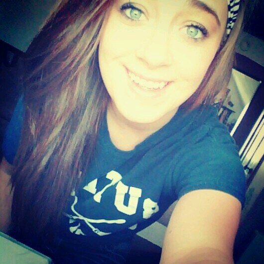 I am a sophomore at Southwestern. i play volleyball and run track. generally awesome, occasionally lame