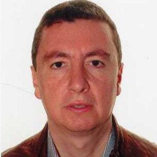 Funcionario, Abogado colegiado, Gestor Administrativo titulado, MeBAunizar. Apasionado del mundo de la inversión.