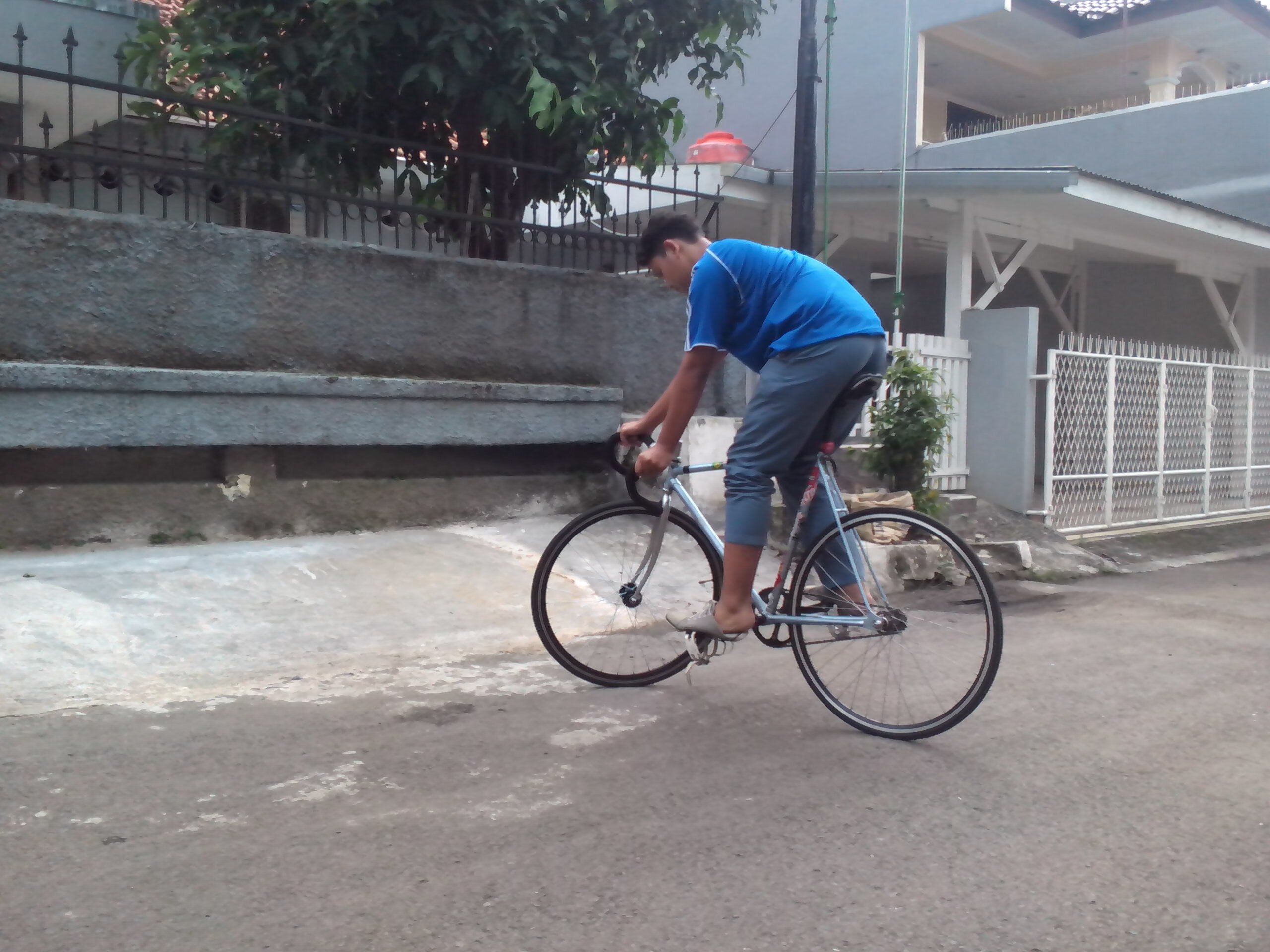 No Brake , No Gear , Brake Mean Dead