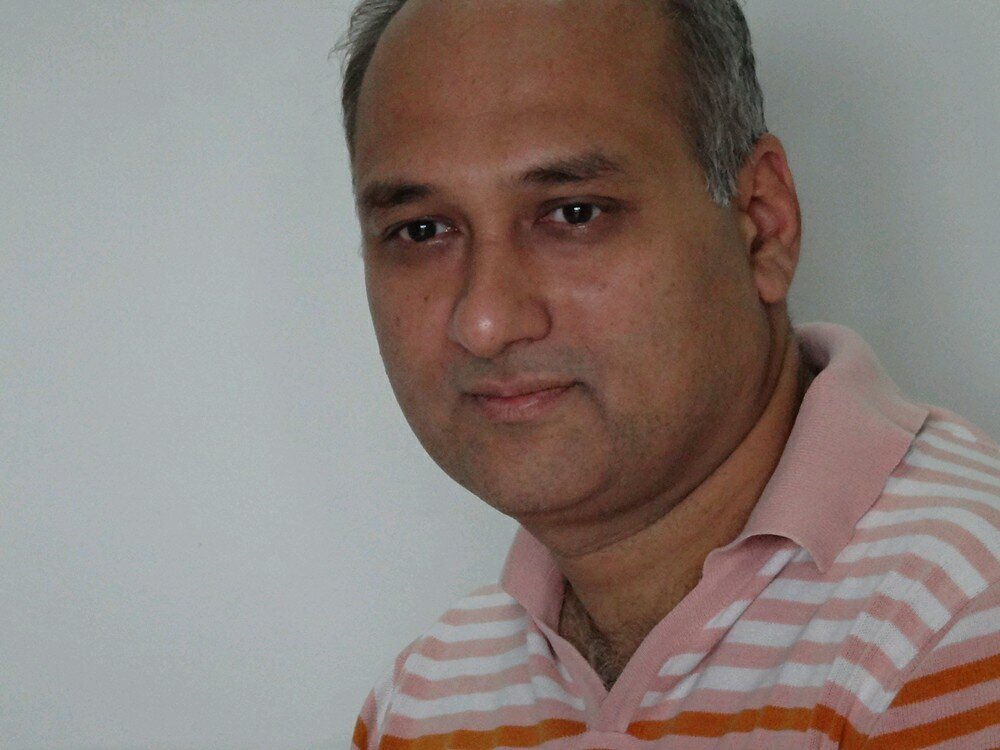 I am Sameer..Individual soul...in love with sri sri ravishankar.