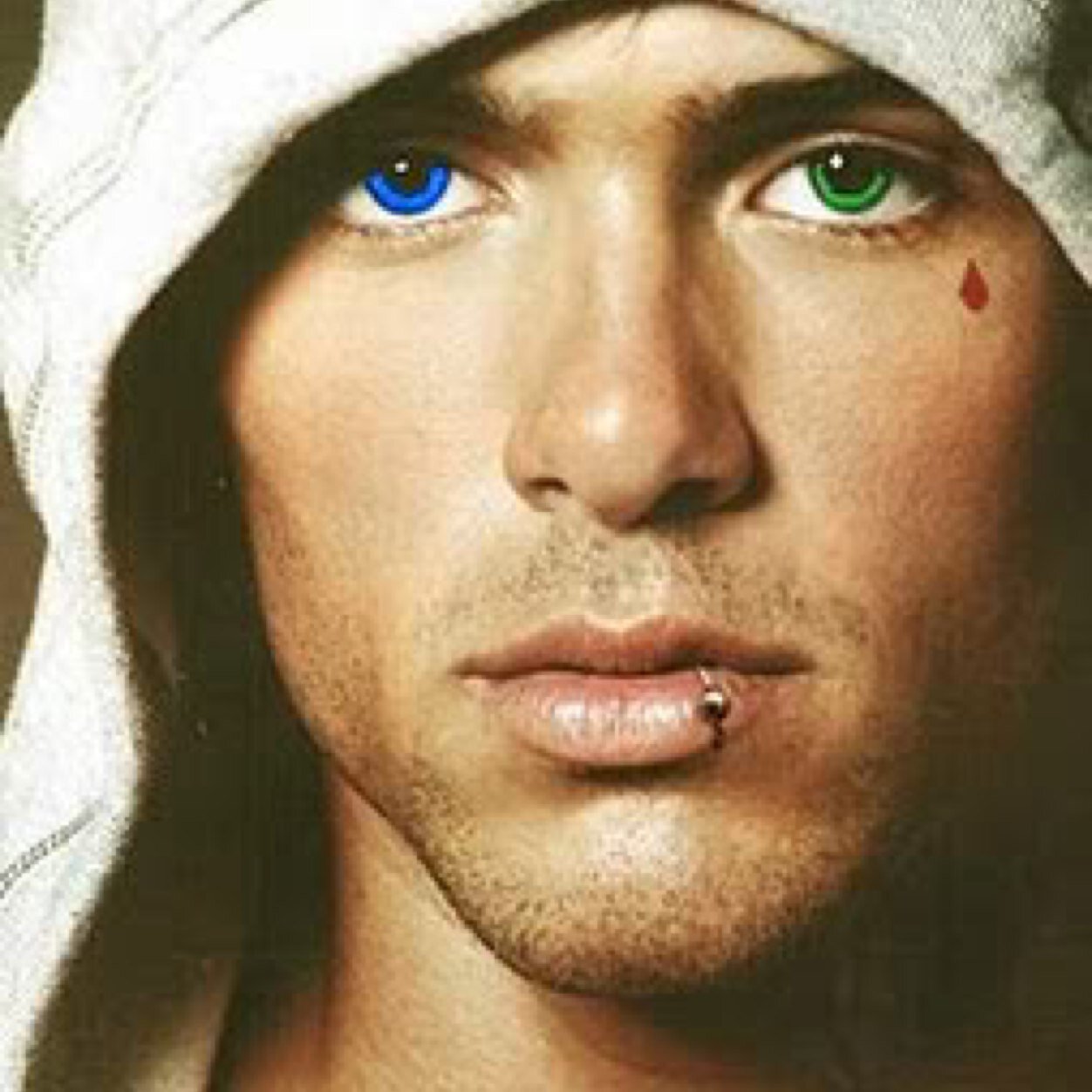 FckedMismatch's profile picture. 