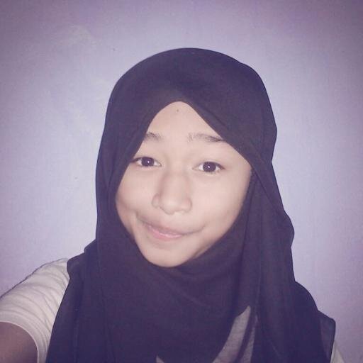 AinaNajeha's profile picture. Cuba Untuk Berubah Demi Kawan !