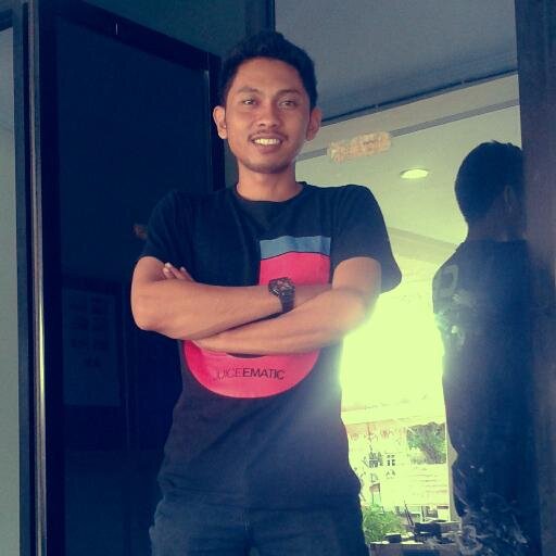 chicks52's profile picture. live sound Engineer