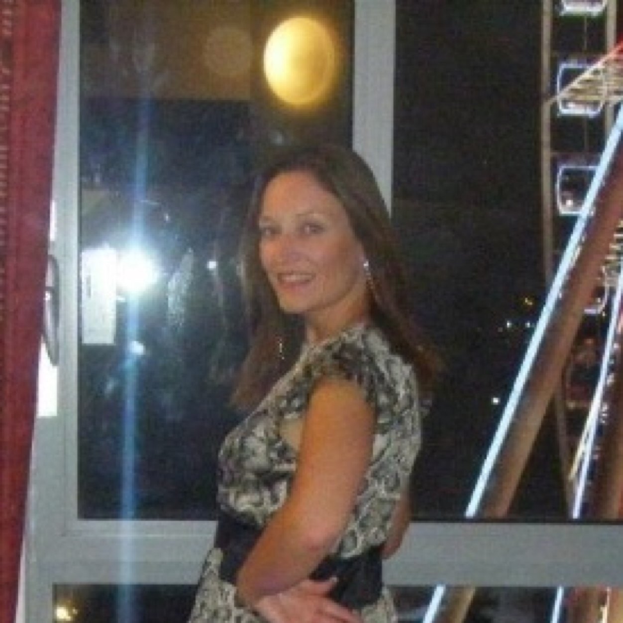 general manager of a hotel which I love, think my team are the best!, love my family xx