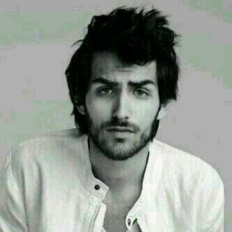 on1238's profile picture. ‏‏صامتھہَ ليس ذلك الصمت الذي يرونھہَ رضا بل / صامتھہَ لاني قُتلت من الداخل شيئاً فشيئاً