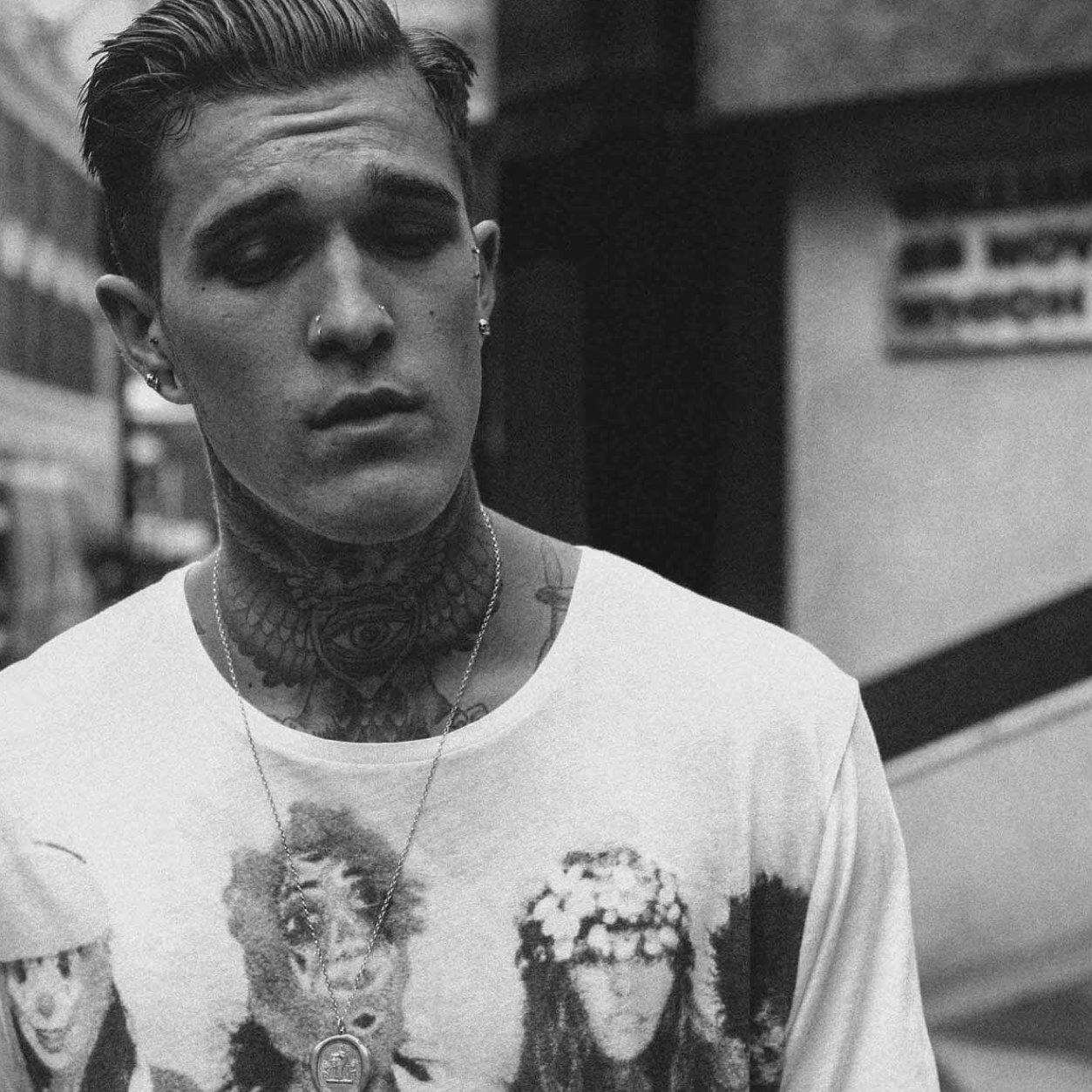 TheSecondSionis's profile picture. Yeah. Roman Sionis? I'm 'is son: James Sionis. #GothamCity Me? Well. I invented the drug: SloMo. I'll take th'throne. Batman?! You got'a new enemy, now.. Ciao.