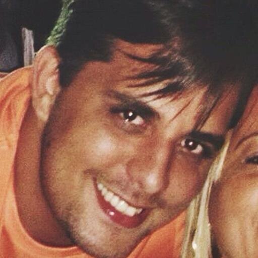 Jornalista, assessor de imprensa do @Armazemdalegria e produtor.