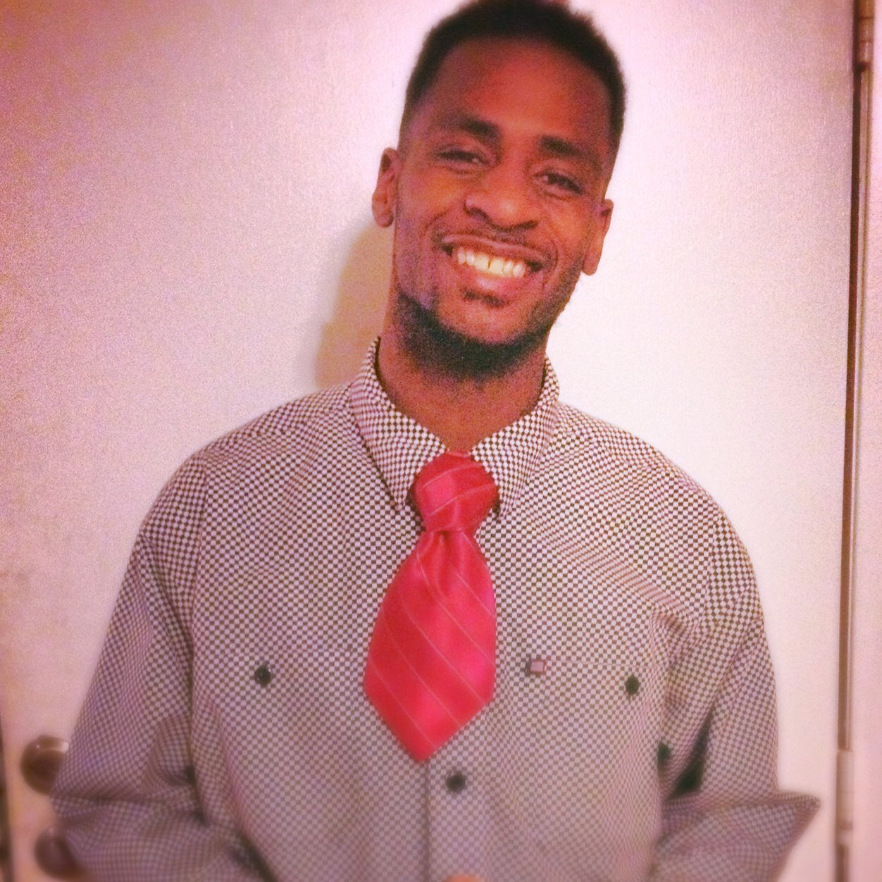Young Man Of God who loves the Lord.. All im trying to do is live the life God intended for me to Live!! Im Covered By Grace!!