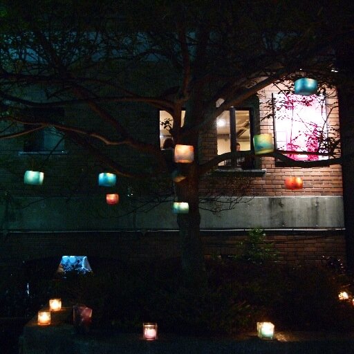 歌詞bot 時の流れと空の色に 何も望みはしない様に 素顔で泣いて笑う君にエナジイを燃やすだけなのです 幸福論 椎名林檎 無罪モラトリアム 他収録