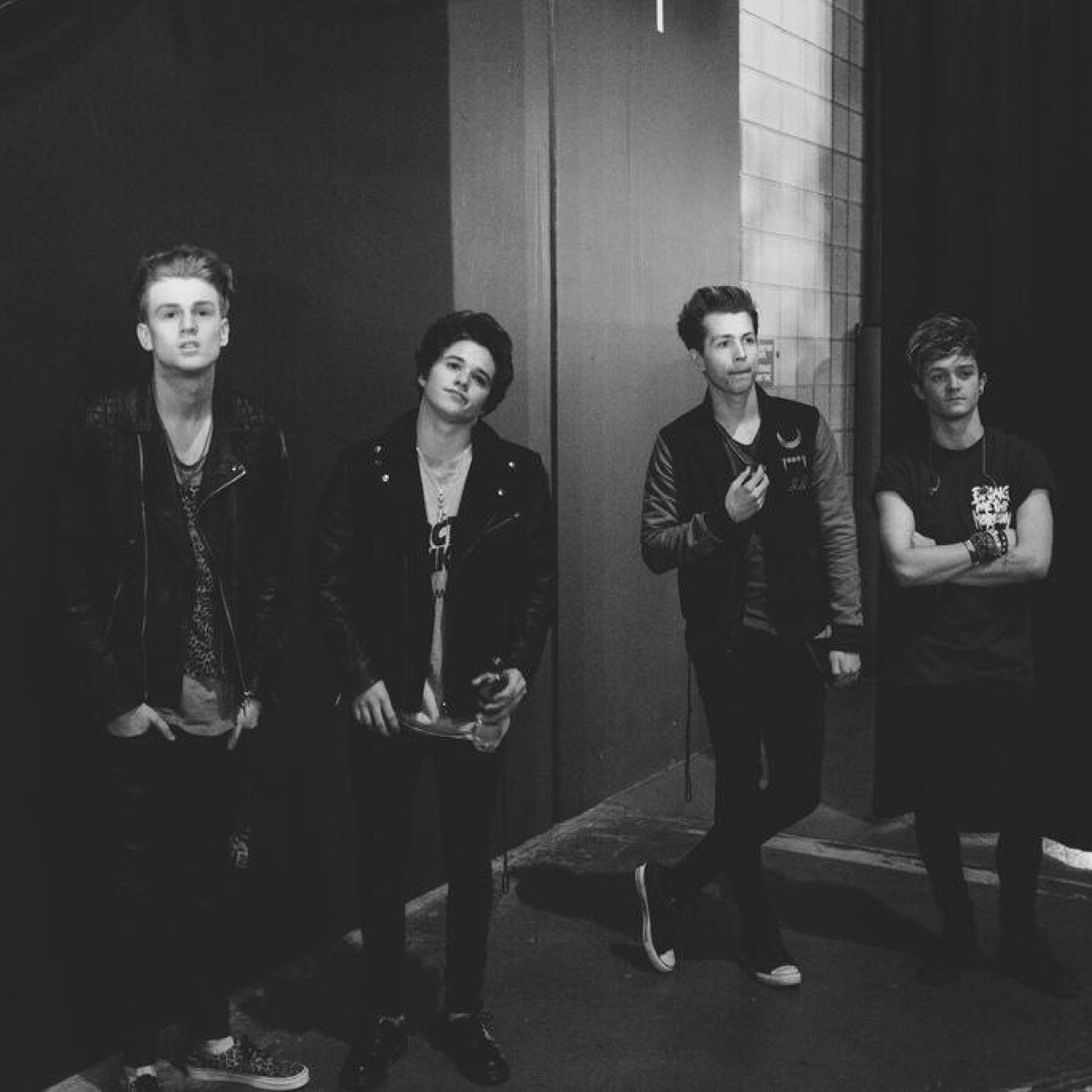 Please Follow my main acc  @TheVampsSecret // a voting account for the vamps