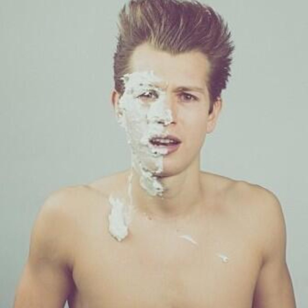 Free Follow from @TheVampsSecret