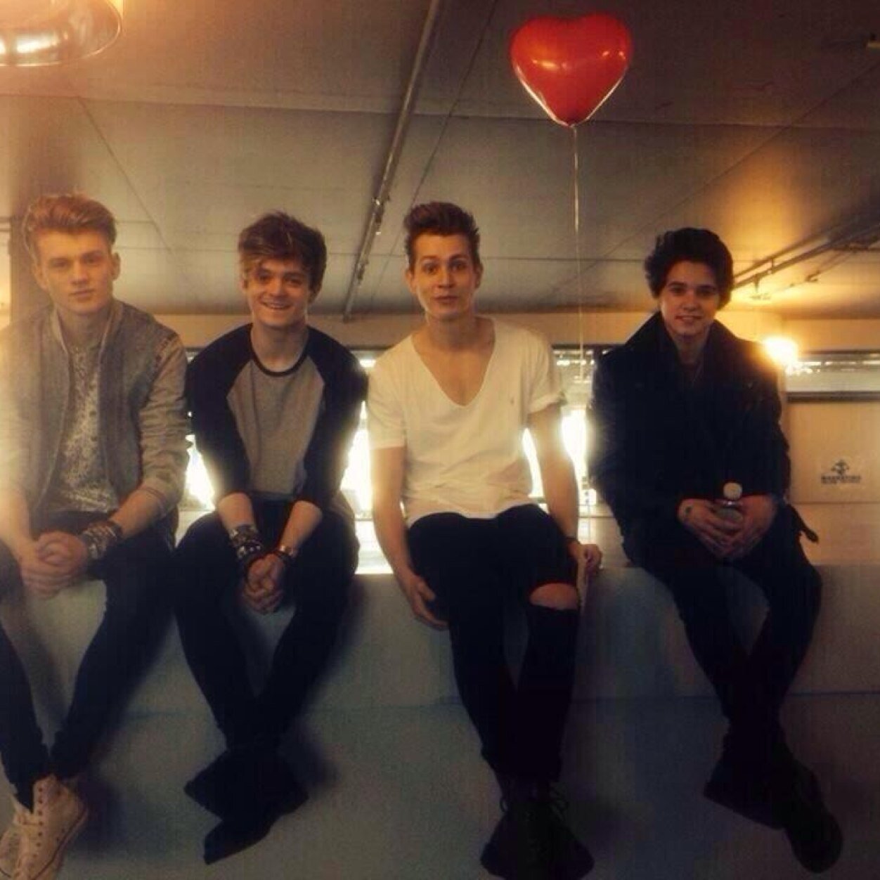 Free Follow from @TheVampsSecret