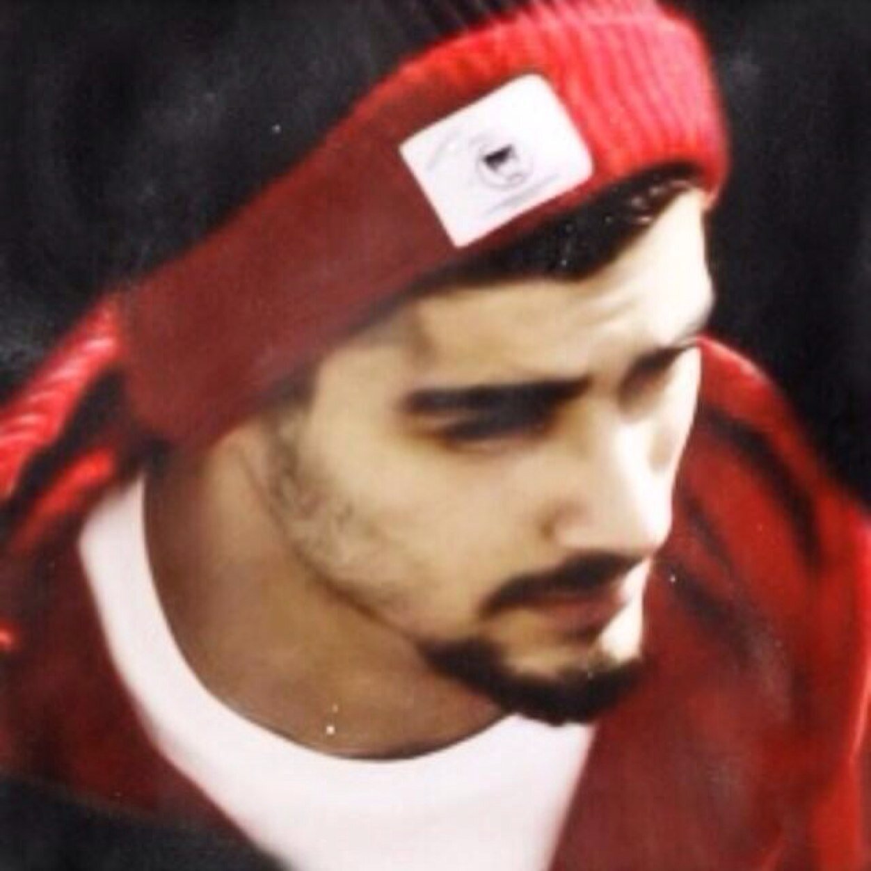 Hello beautiful follow me on @larrysunlight ily stay fab