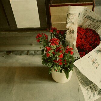 '' ‏​‏ ​‏​‏ - لسّتُ بائسهًْ فيّ رسائليّ ، وُلاّ أريُد أنْ يسّتعطِف أحّدهٌم عليّ وُلكننيّ فقط احُبْ آنْ أرسل عنّ أحّآسيس وآقعيه ليسّ شرطاً أ نْ تكونّ لي .   ​