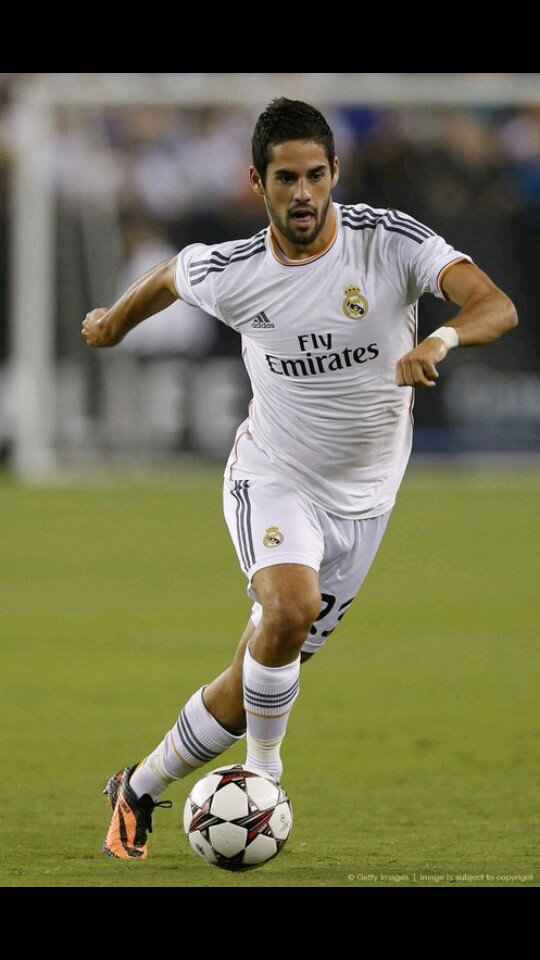 Una persona sencilla amable y fan numero 1 de isco mi debilidad el futbol y mi sueño es ser como isco