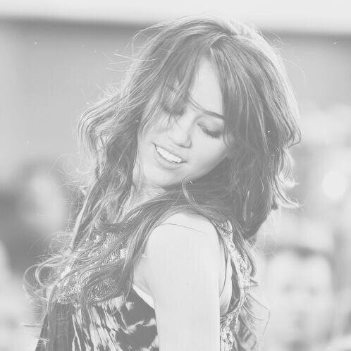 Miley cyrus,shakira,rihanna,one direction.