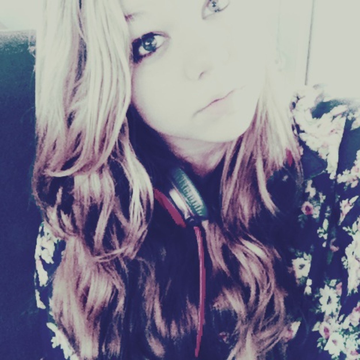 Music = Life ❤TAKEN❤ No fakes allowed! ~If you're absent during my struggle don't expect to be present during during my sucess~
