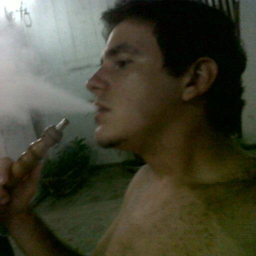 jzfrez's profile picture. ingCivil. del ochenta y pico. burgues? no, que le echamos bolas trabajando? siiii. VENEZOLANO aunque mi apellido no diga lo mismo