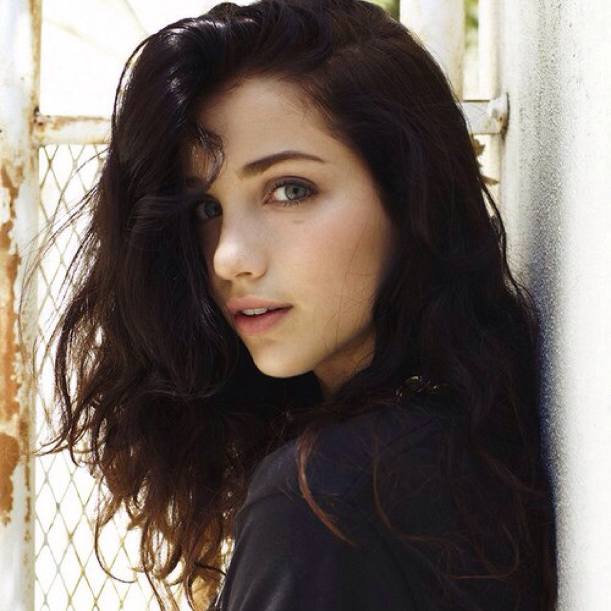 shut me out of the sky,you're my kriptonite