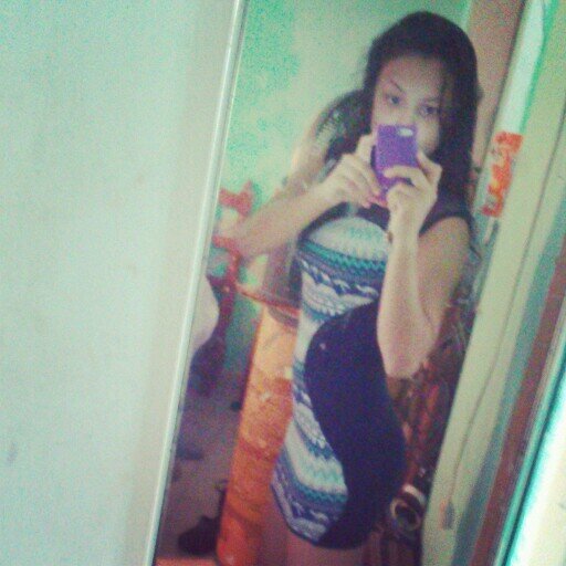 hi i like miley cyrus--------*:3
❤.❤