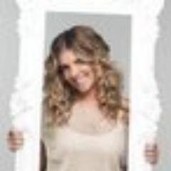 Conductora de America Televisión en el programa Esto es guerra 7:00-9:00 de lunes a viernes el programa mas pawer del Perú /mi cuenta esta siendo verificada #