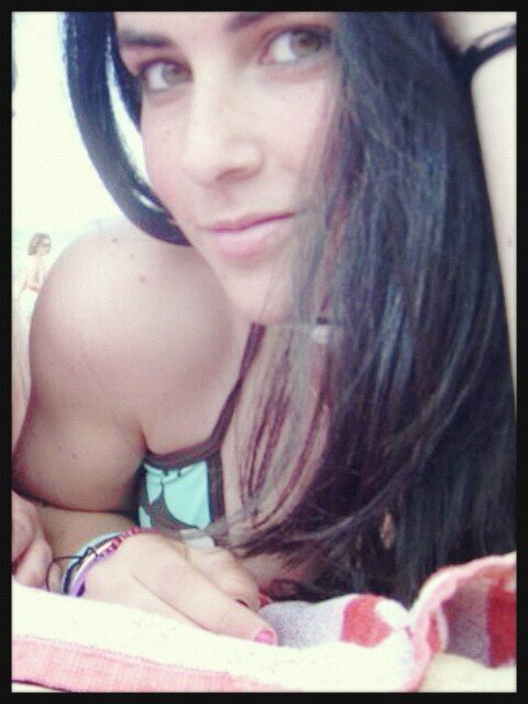 angela_bubuu's profile picture. Yo no sufro de locura, la disfruto cada minuto.