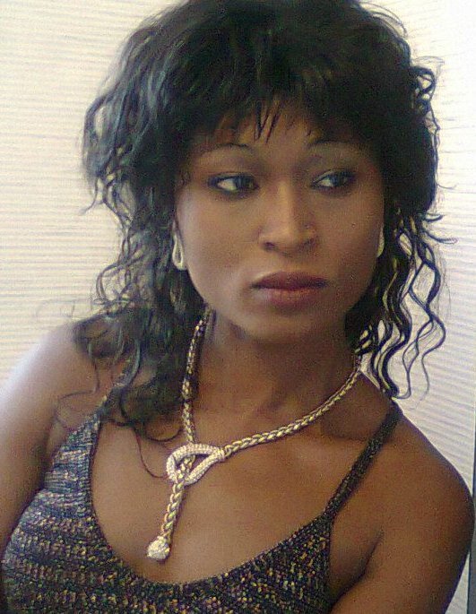 chanteuse amateur fan de sport et de chant