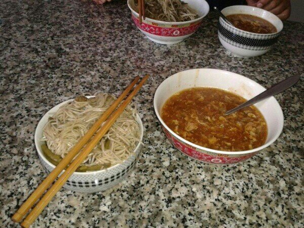 Moxi25's profile picture. making things in the searching of sense