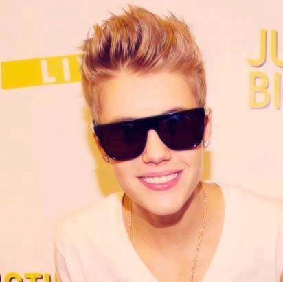 mi VIDAD IS JUSTIN BIEBER BABY I LOVE FOREVER NEVER LET YOU GOO BY:DAYANA I LOVE YOU NEVER I'll trade BY ONE DIRECTION