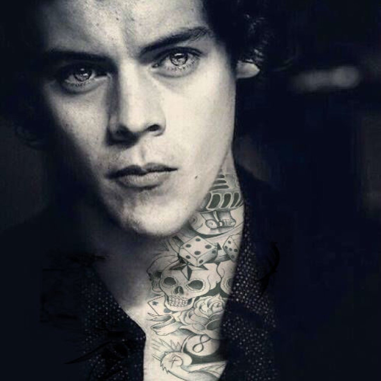 Please follow @strawzarrypie instead of this account. She's trying to reach her goal. Thaaaaannnkks. xx