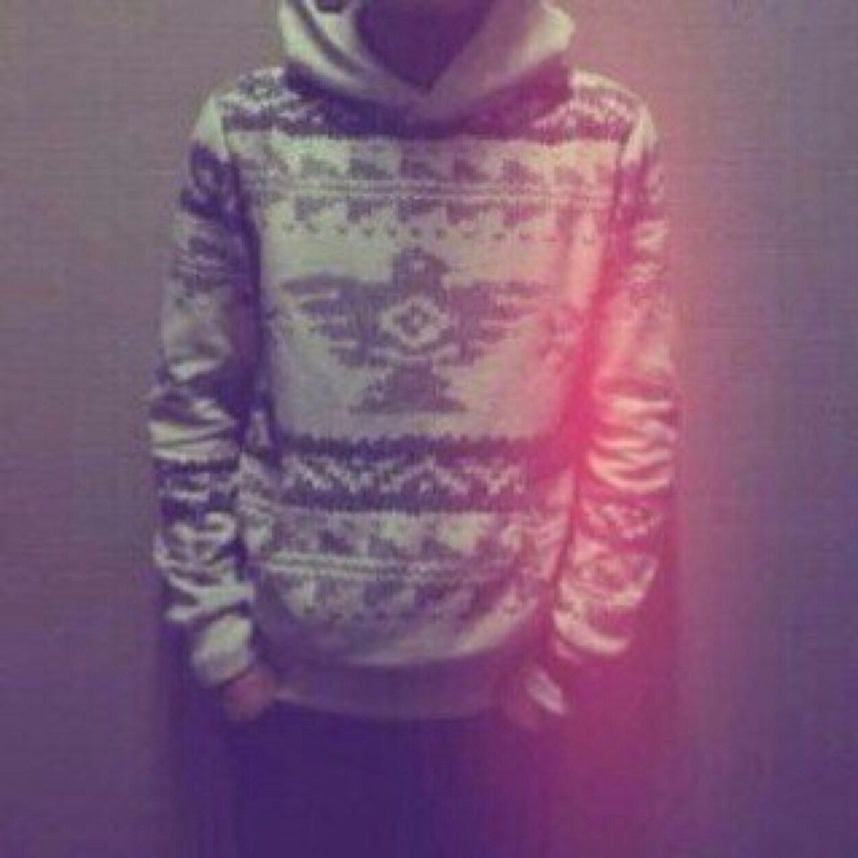 hanoo1250's profile picture. ‏اني ميت وانهم لميتون واني محاسب وانهم لمحاسبون , فمالي ومال ما يقولون ؟