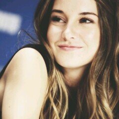Cuenta oficial de «Las ventajas de ser invisible» una novela de Wattpad escrita por DylanWoodley.
