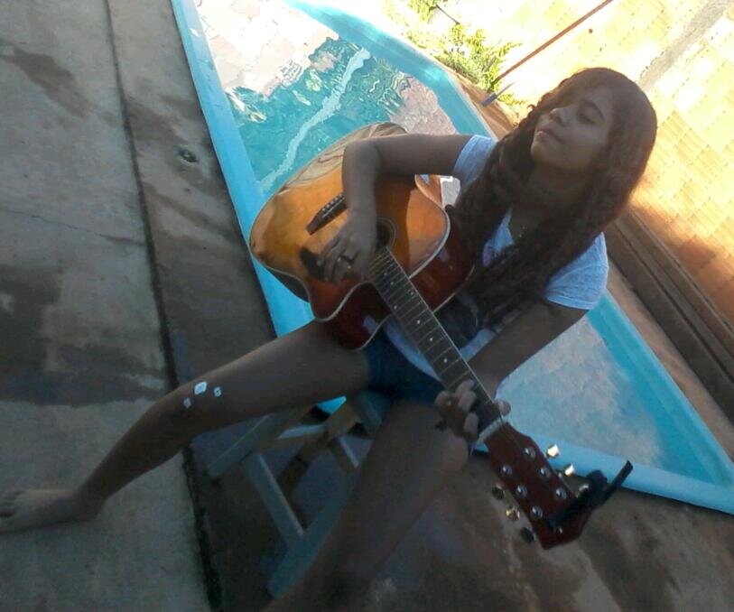 Não quero saber dos requintes da crueldade nem do momento fatal, o que não se sabe não faz mal.
Me Add la http://t.co/xwtp3m7xbc
