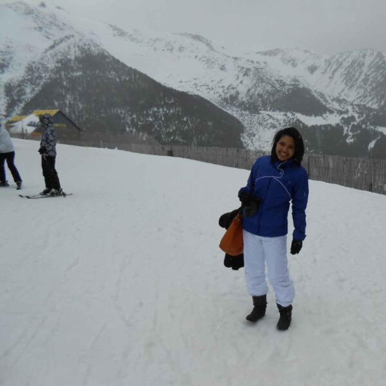 LarissaCR's profile picture. 