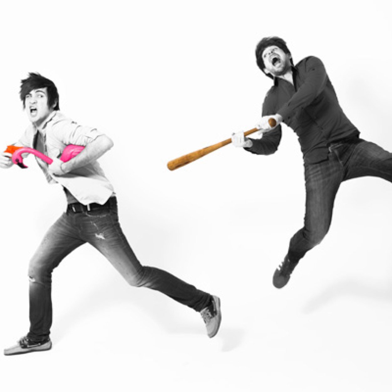 Hey guys im ian! And im anthony! Im the one with the sexy bowl hair cut -Ian /Im NOT cute -Anthony (ran by two people)