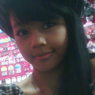 oomnikan's profile picture. love you mom dad ♥ |