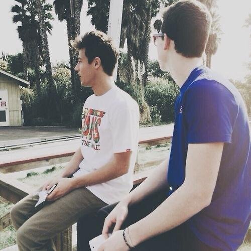 free follow so please follow my main account @snugglemecam
