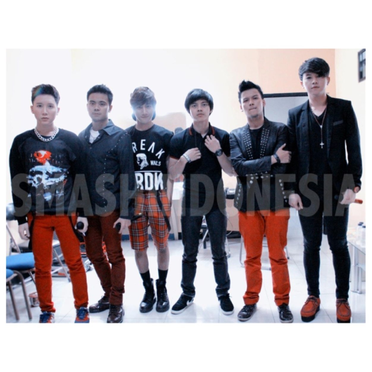 SBJambi's profile picture. Fanbase of SM*SH from Jambi. Followed by @rafaell_16 & @SMASHindonesia. [120611 | 090612 | 140413 | 080613]