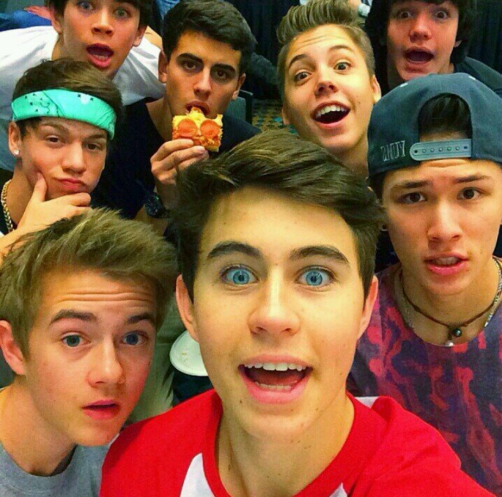 please follow @_thoseviners_