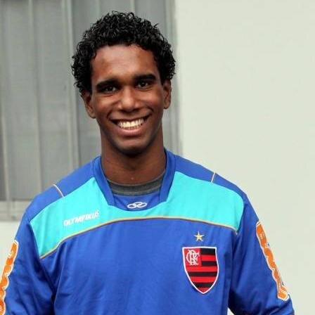Luiz Antônio de Souza Soares (Rio de Janeiro, 11 de março de 1990), Atualmente, jogando pelo Flamengo