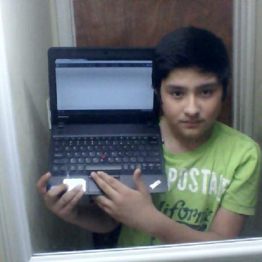 Hello Every1 from twitter follow me i follow back plss..and tell ur friends or followers to follow me ,thank u  :D