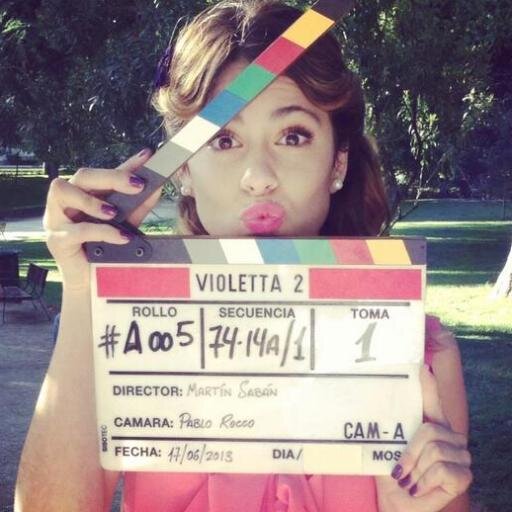 Siempre con usted mientras que respiro. @tiniStoessel Since:22.02.4