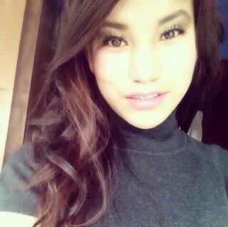 Prodigal , elegant , classy... Blogger , fashionista... 18 .... Proud being me... :))