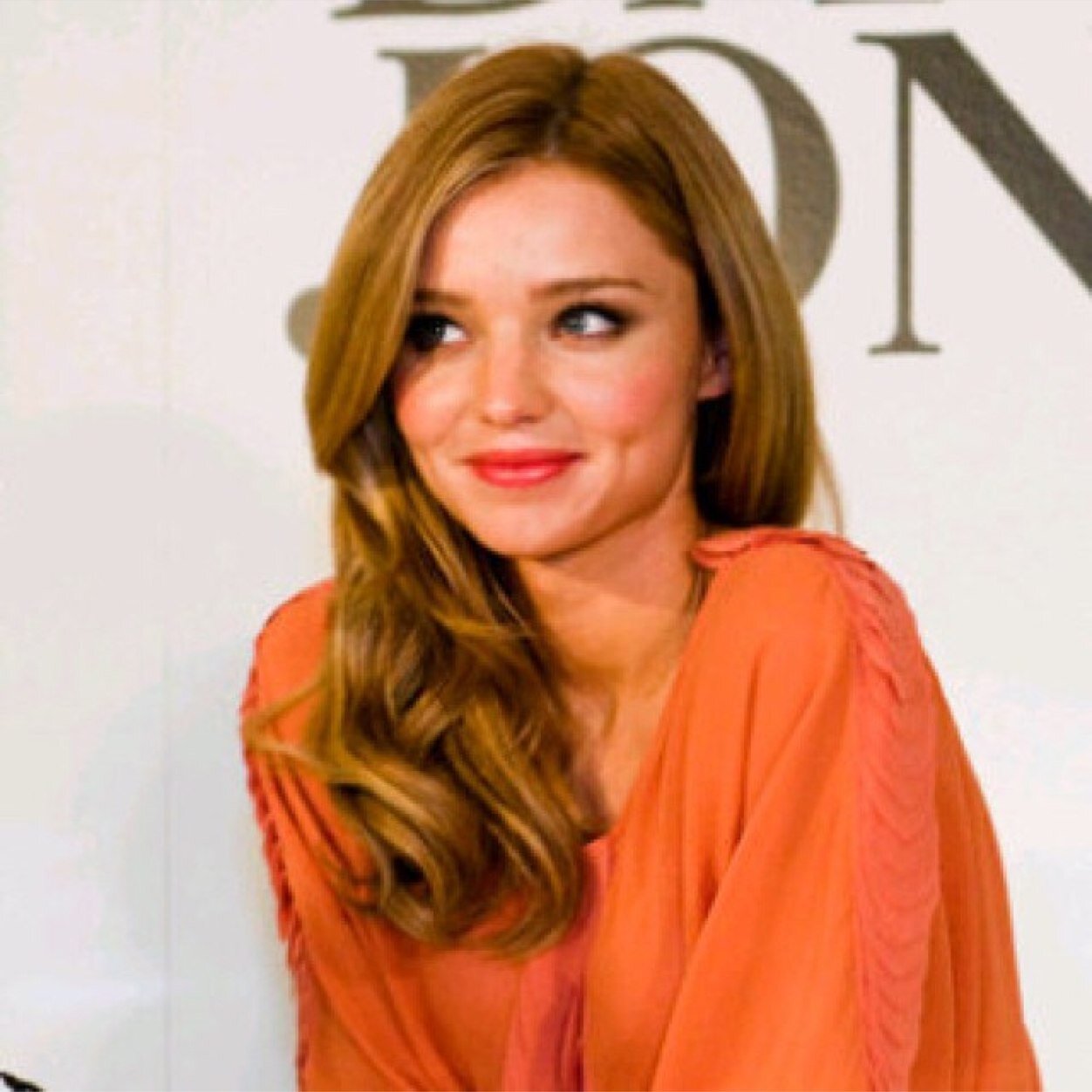 لست سوى أنثى وكيدي عظيم ، أينما أكون أترك بصمه ، متواضعه ولي ألف هيبه ، دع خرافات الحب وتمتع بالصداقه♥